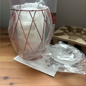Scentsy Wire Are You Blushing Warmer